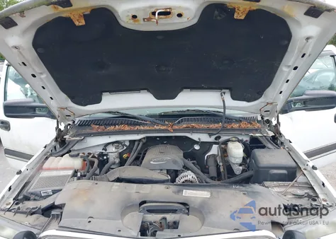 2005 Chevrolet Silverado 2500Hd from USA, damaged, VIN 1GCHC23U25F822405